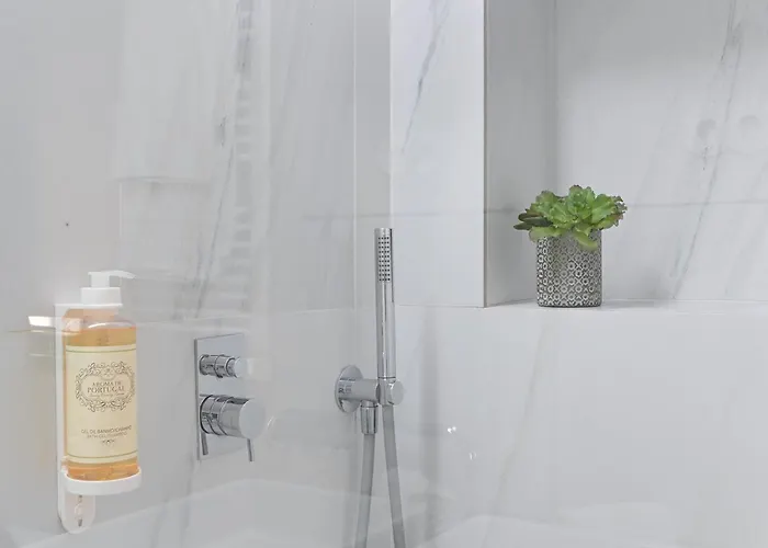 Mouzinho By On Гостевой дом Порту