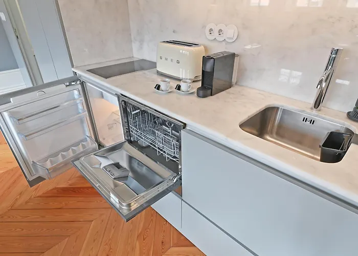 Mouzinho By On 4* Porto