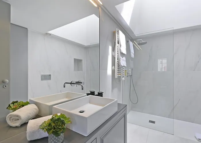 Mouzinho By On Гостевой дом Порту