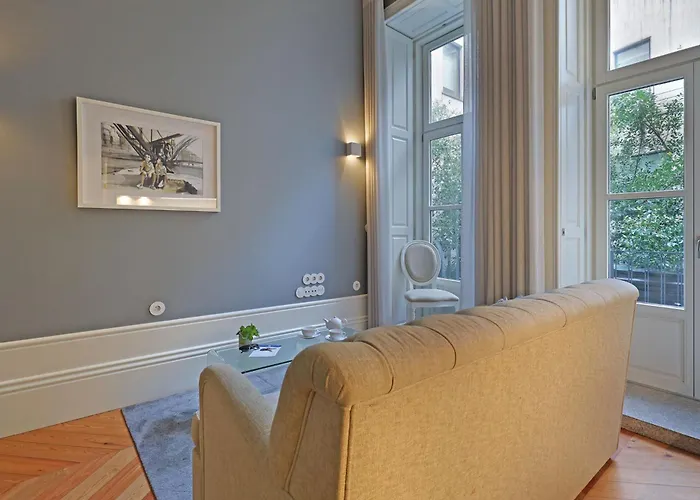 Mouzinho By On Гостевой дом Порту