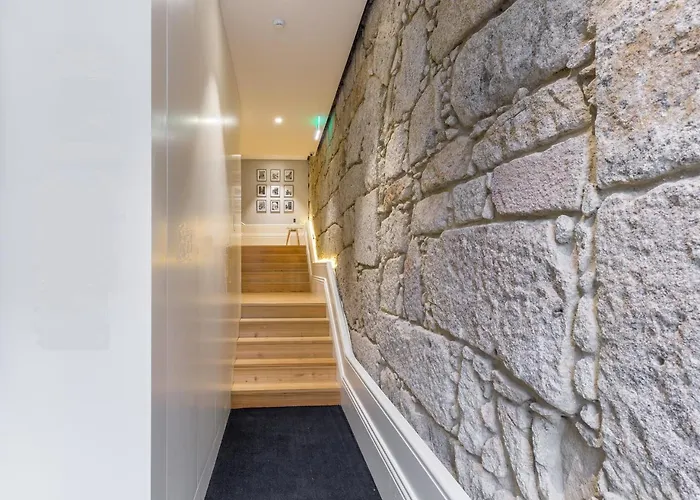 Mouzinho By On 4* Oporto