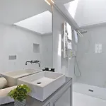 Mouzinho By On بيت ضيافة بورتو